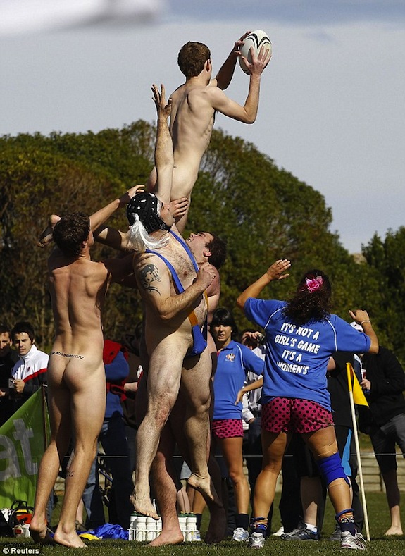 naked-rugby