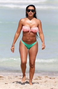 Vida Guerra Bikini Beach (8)