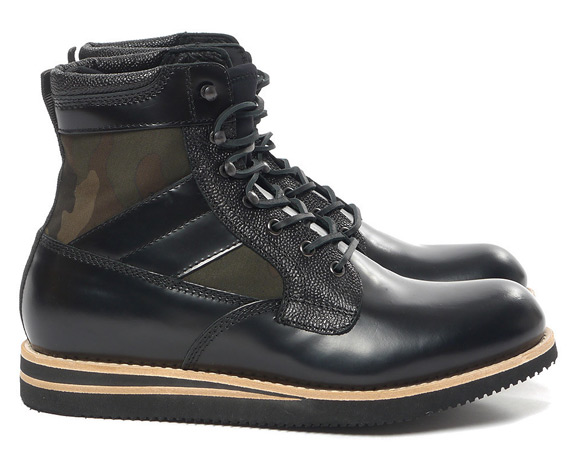 BePostitive Army Boot Black