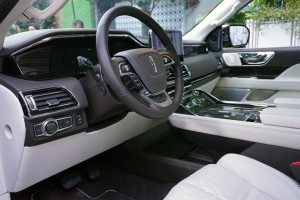 Lincoln Navigator 5