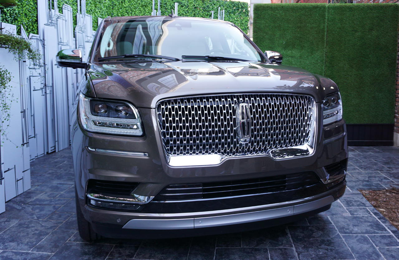 Lincoln Navigator 6