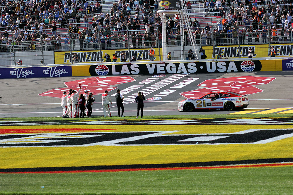 Nascar Las Vegas Racers Riders Tam 9